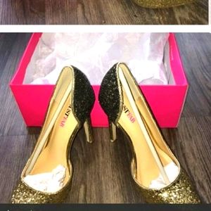Just fab gold glitter sexy high heels BNWOT